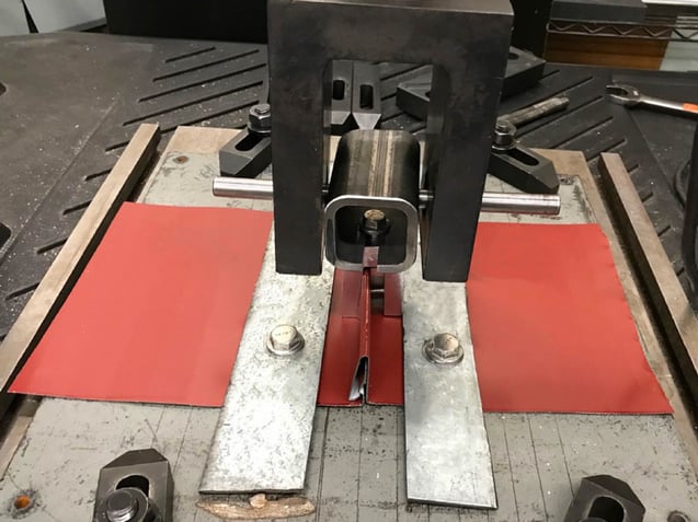 S-5!-testing-strength-of-clamps-lab-800 x 600@2x-50