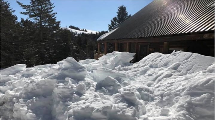 rooftop-avalanche-metal-roof