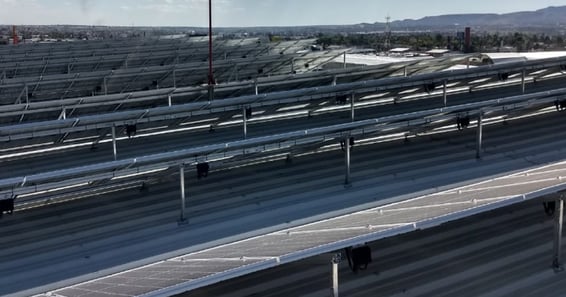 foto del soporte protea para instalación solar fotovoltaica montada sobre raíles inclinados