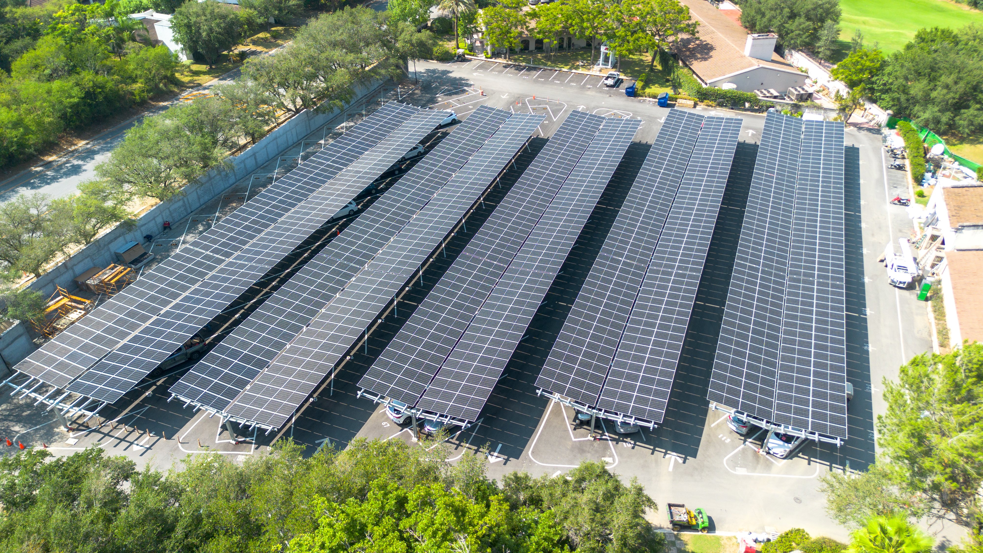 Transform Your Carport Into a Solar Energy Powerhouse